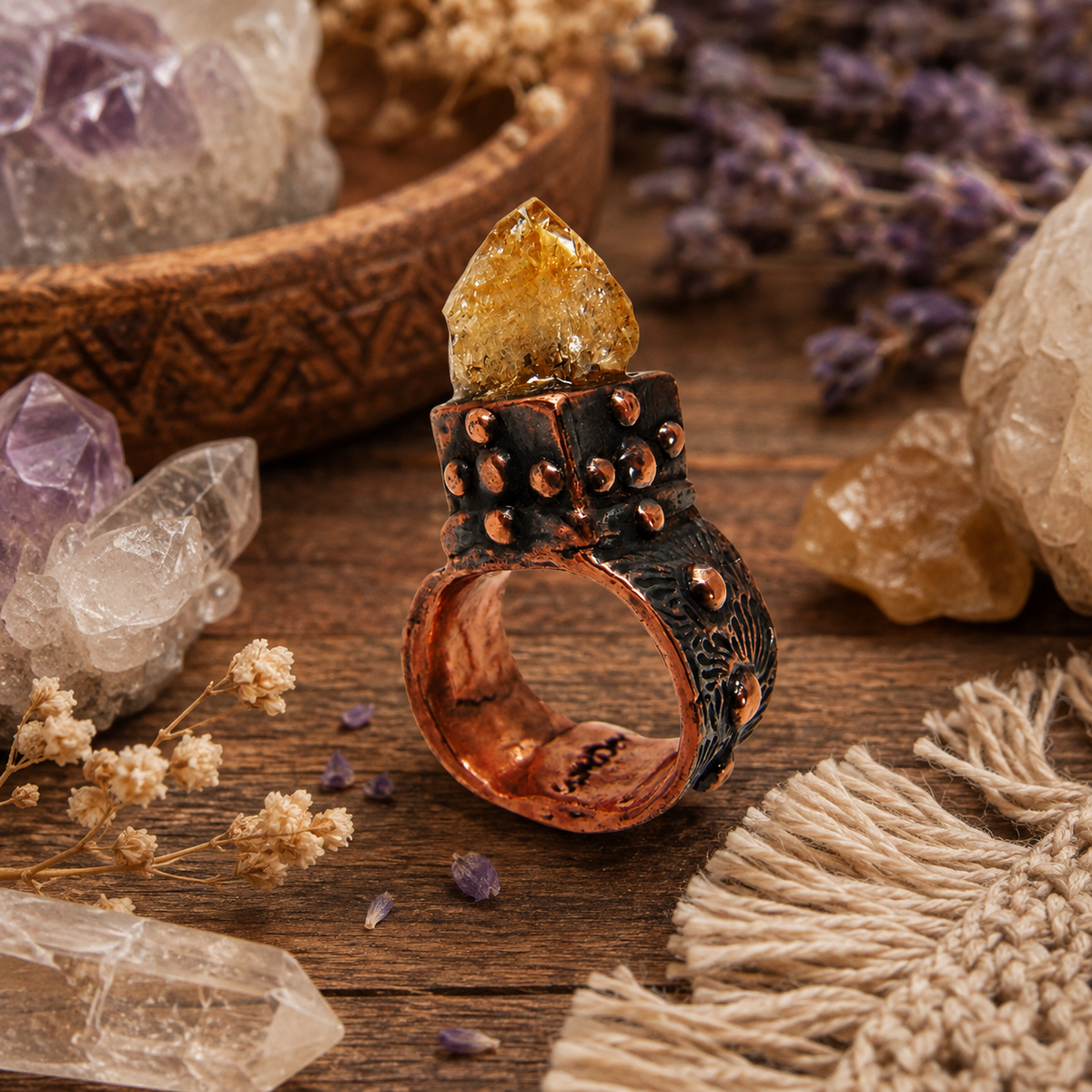 One-of-a-kind raw Citrine copper ring with a golden crystal point. Handmade medieval boho statement ring and November birthstone gift, size 6.5–6.75.