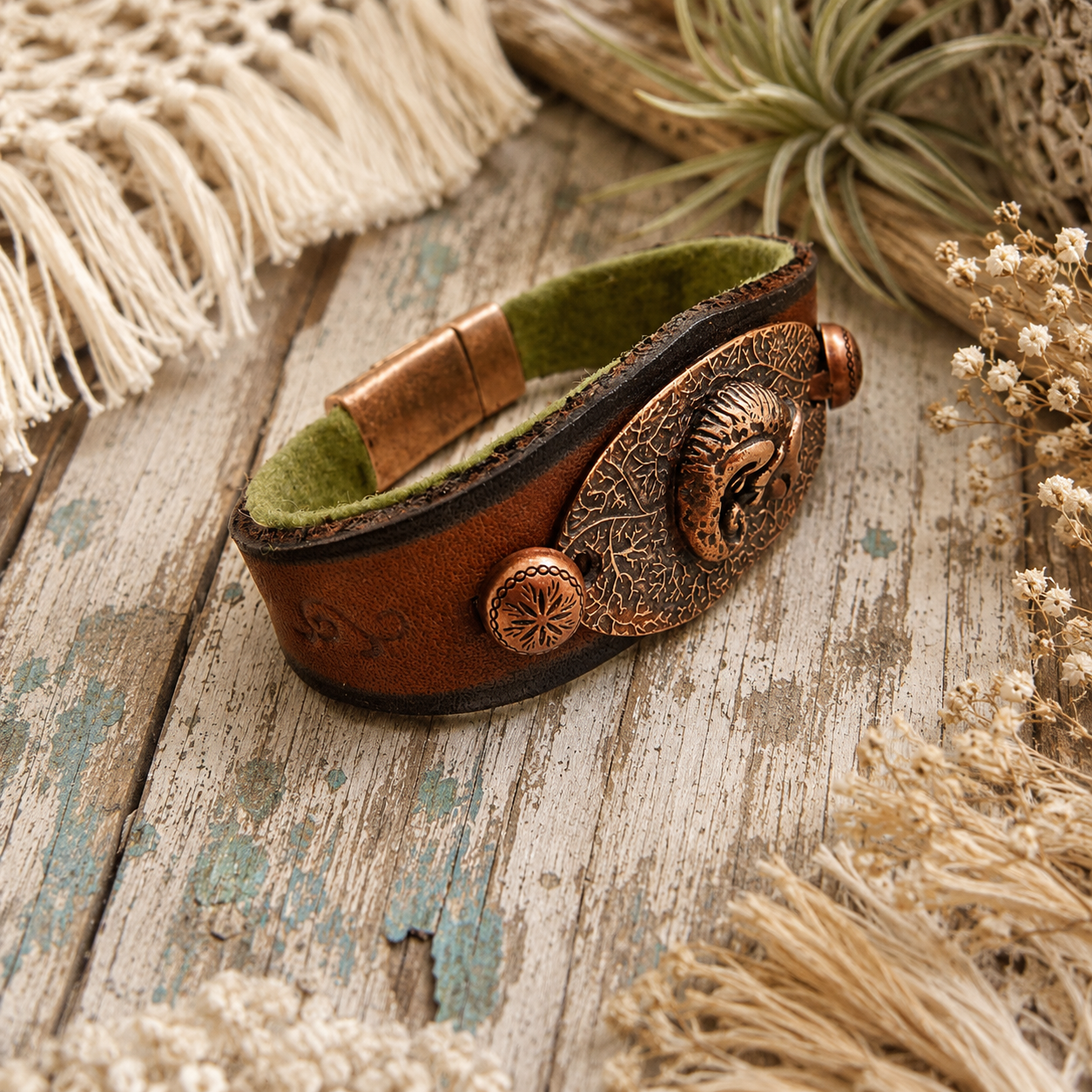 Handmade copper chameleon leather cuff bracelet with brown VegTan leather, olive green lining and rustic copper details. Unique boho nature jewelry gift. By Cosmicdeva 