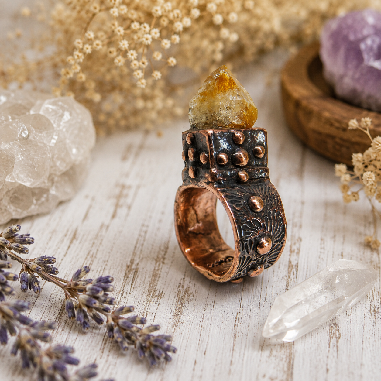 One-of-a-kind raw Citrine copper ring with a golden crystal point. Handmade medieval boho statement ring and November birthstone gift, size 6.5–6.75.