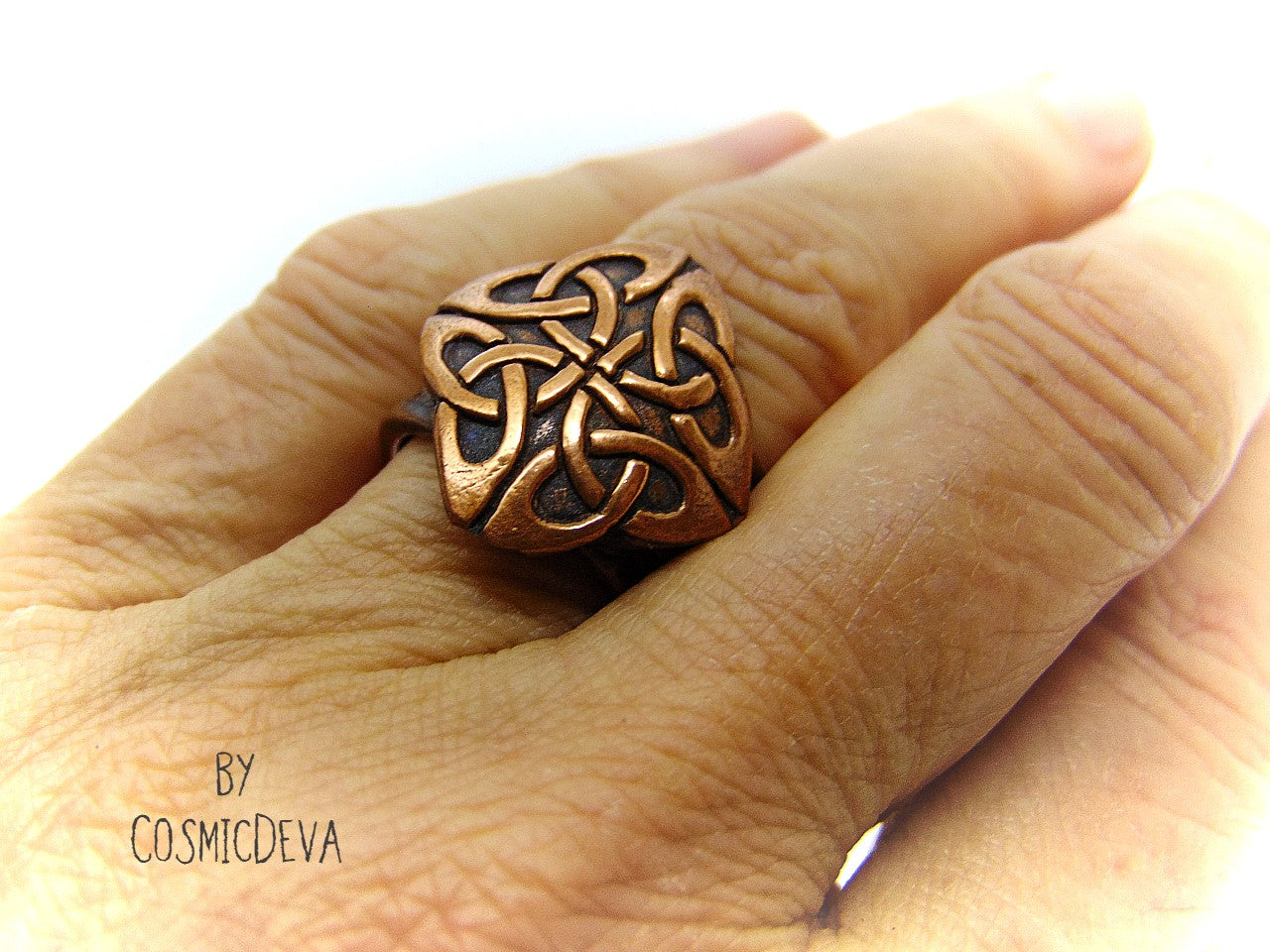 Celtic Knot Copper Ring, Celtic Jewelry, Norse Ring, US SIZE 7 Ring. Handmade and kiln fired Celtic knot ring made of pure copper. The copper ring was oxidized to bring out the beautiful texture and give it an antique look. This ring is sealed with varnish. Comes in a beautiful gift box. - CosmicDeva