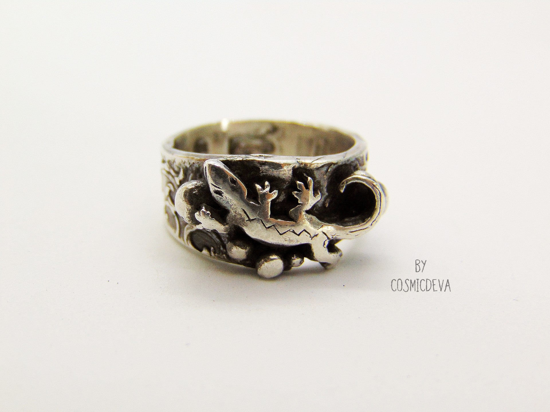 Lizard Gecko Sterling Silver Ring, Reptile Jewelry, US Size 6 Ring. Hand-crafted cute lizard gecko reptile ring made of pure solid 950 sterling silver and hallmarked as it. This ring is made from 100% recycled silver and it is 100% Eco-friendly! - CosmicDeva